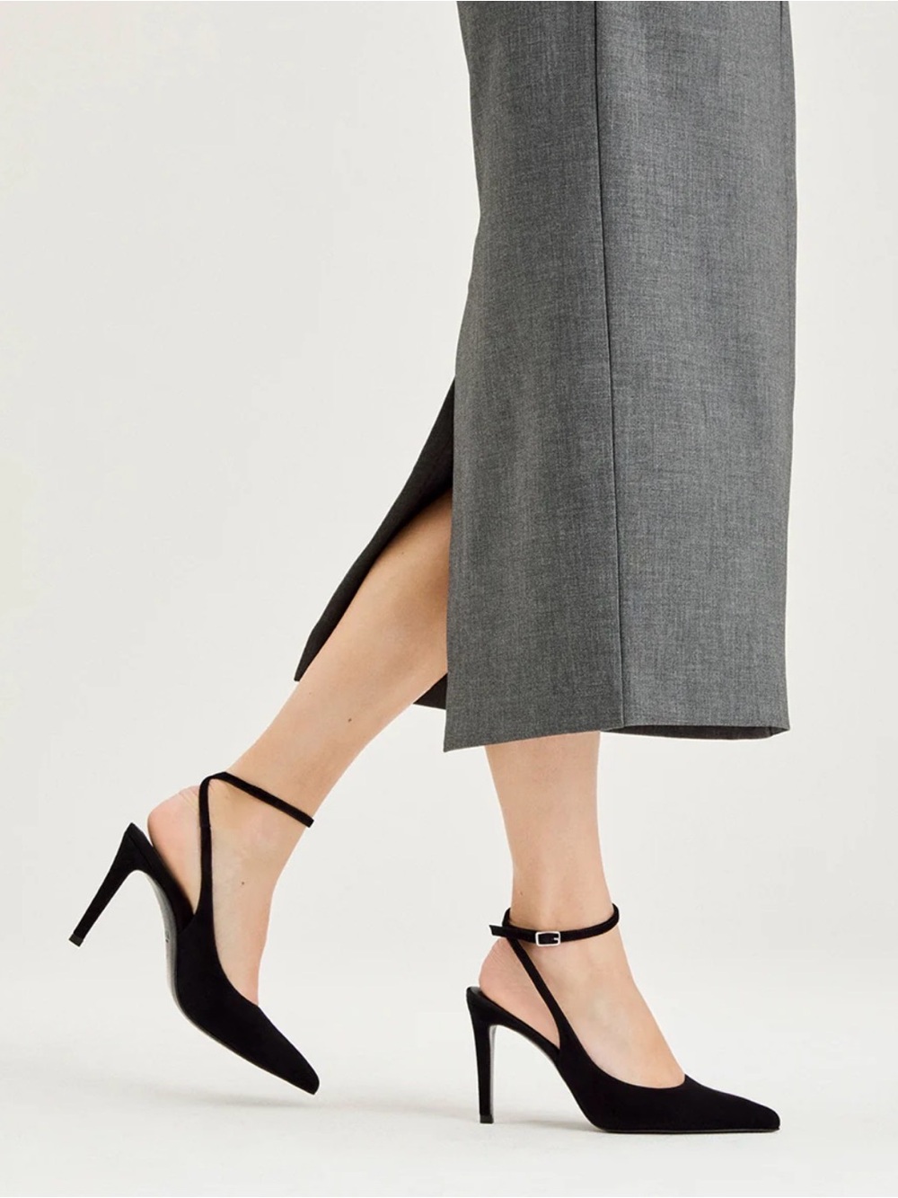 Inez Portia Heels in Black Suede size 8.5 M